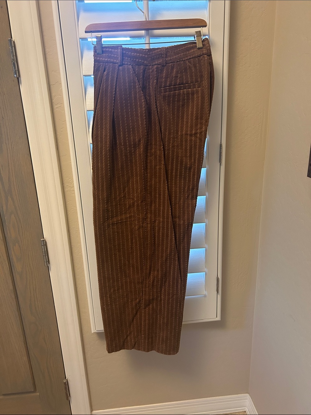 Women's Brown Pinstripe Corduroy Pants
SZ 10
